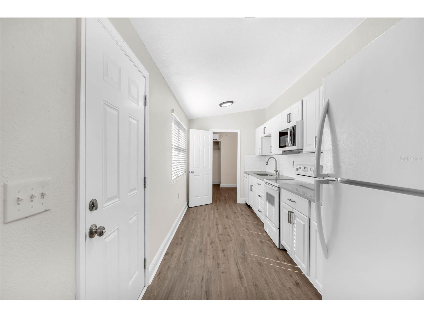 2140 22nd Avenue N Saint Petersburg FL 33713 TB8464769 image34