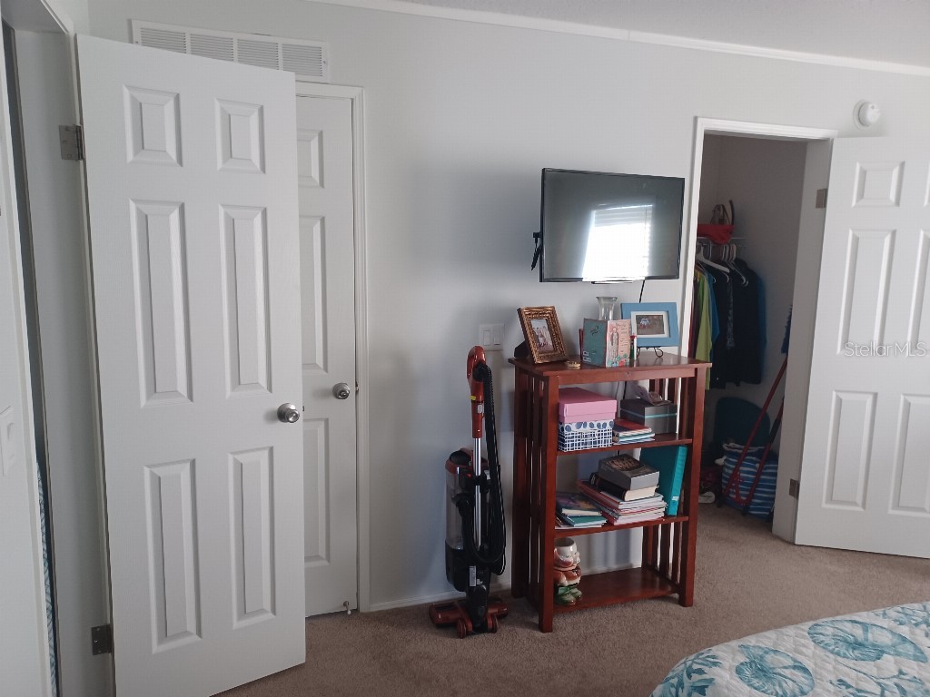 2140 Gondola Drive Sarasota FL 34238 T3453068 image18