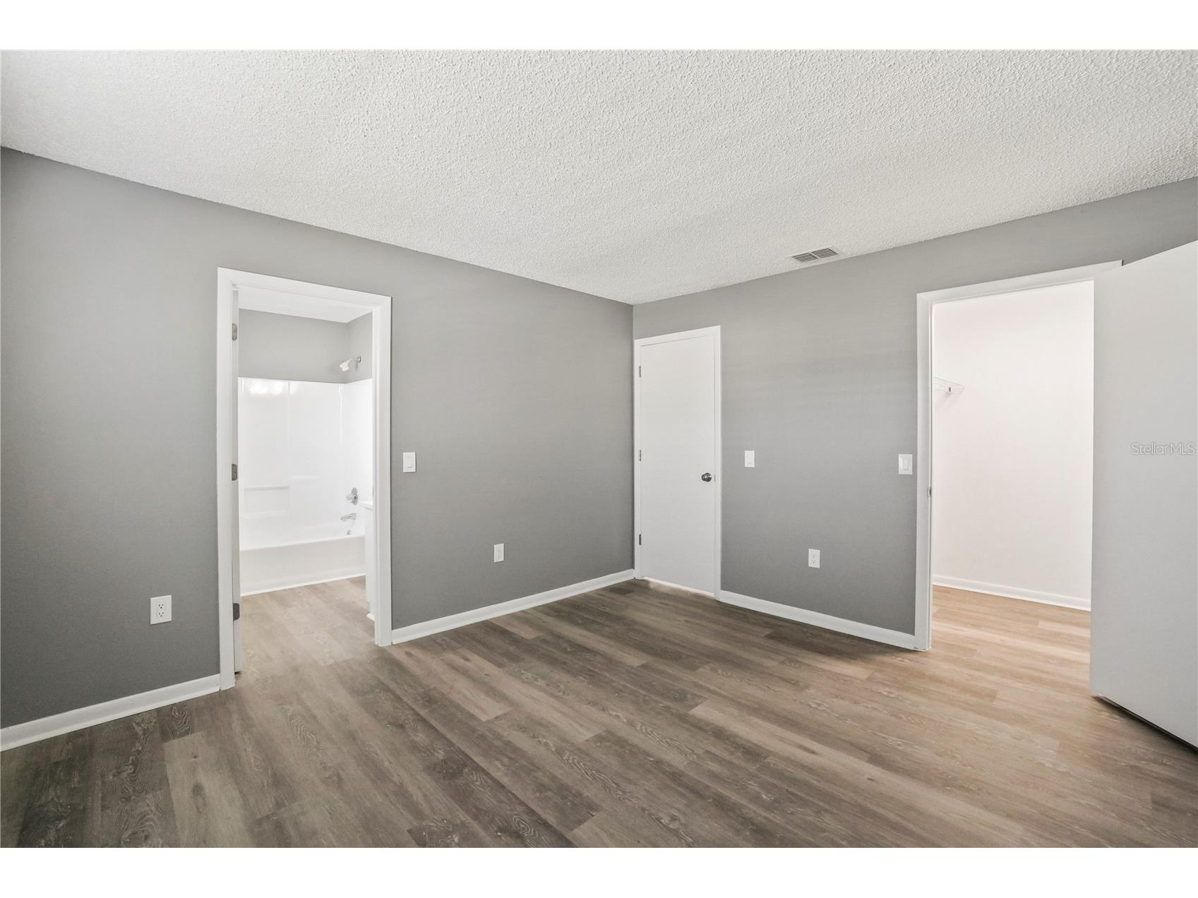 2140 Grand Cypress Drive Lakeland FL 33810 TB8489813 image28