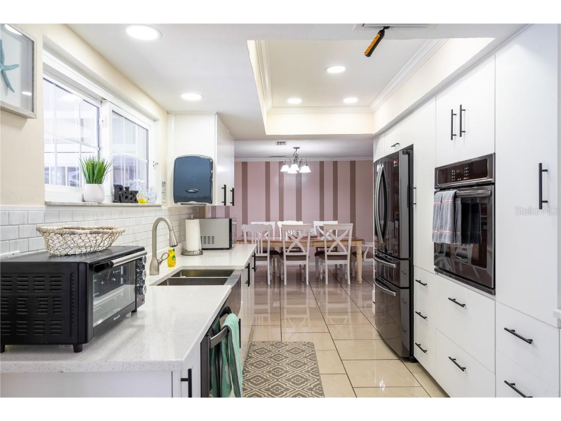 2140 Pinehurst Street Sarasota FL 34231 A4538270 image9