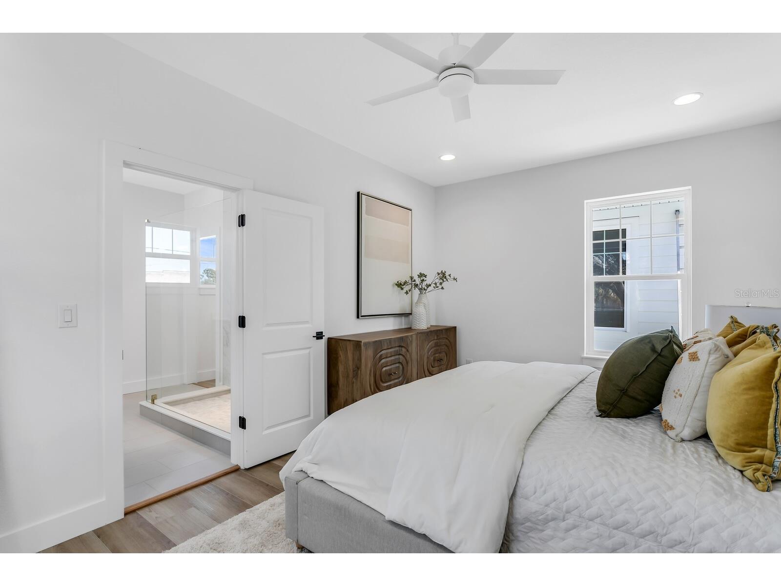 2140 W Chestnut Street Tampa FL 33607 TB8474505 image21