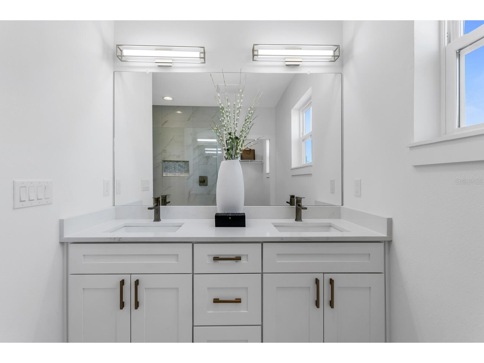 2140 W Chestnut Street Tampa FL 33607 TB8474505 image24