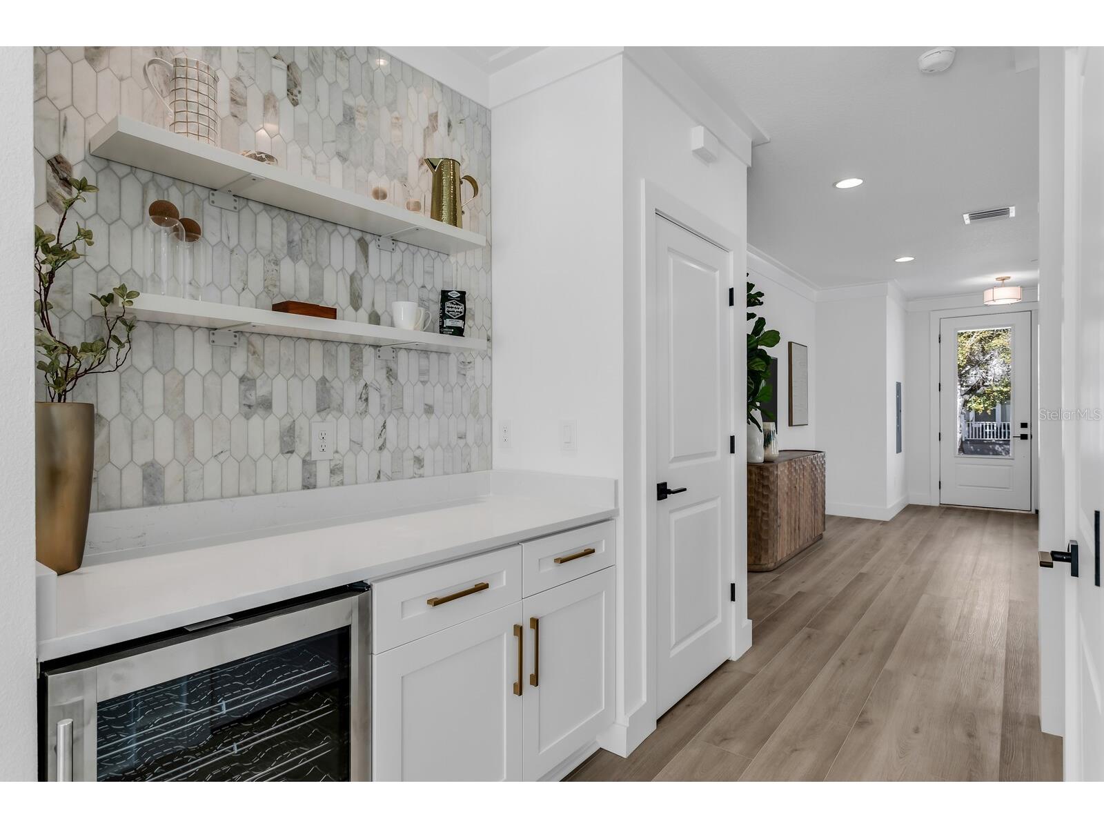 2140 W Chestnut Street Tampa FL 33607 TB8474505 image9