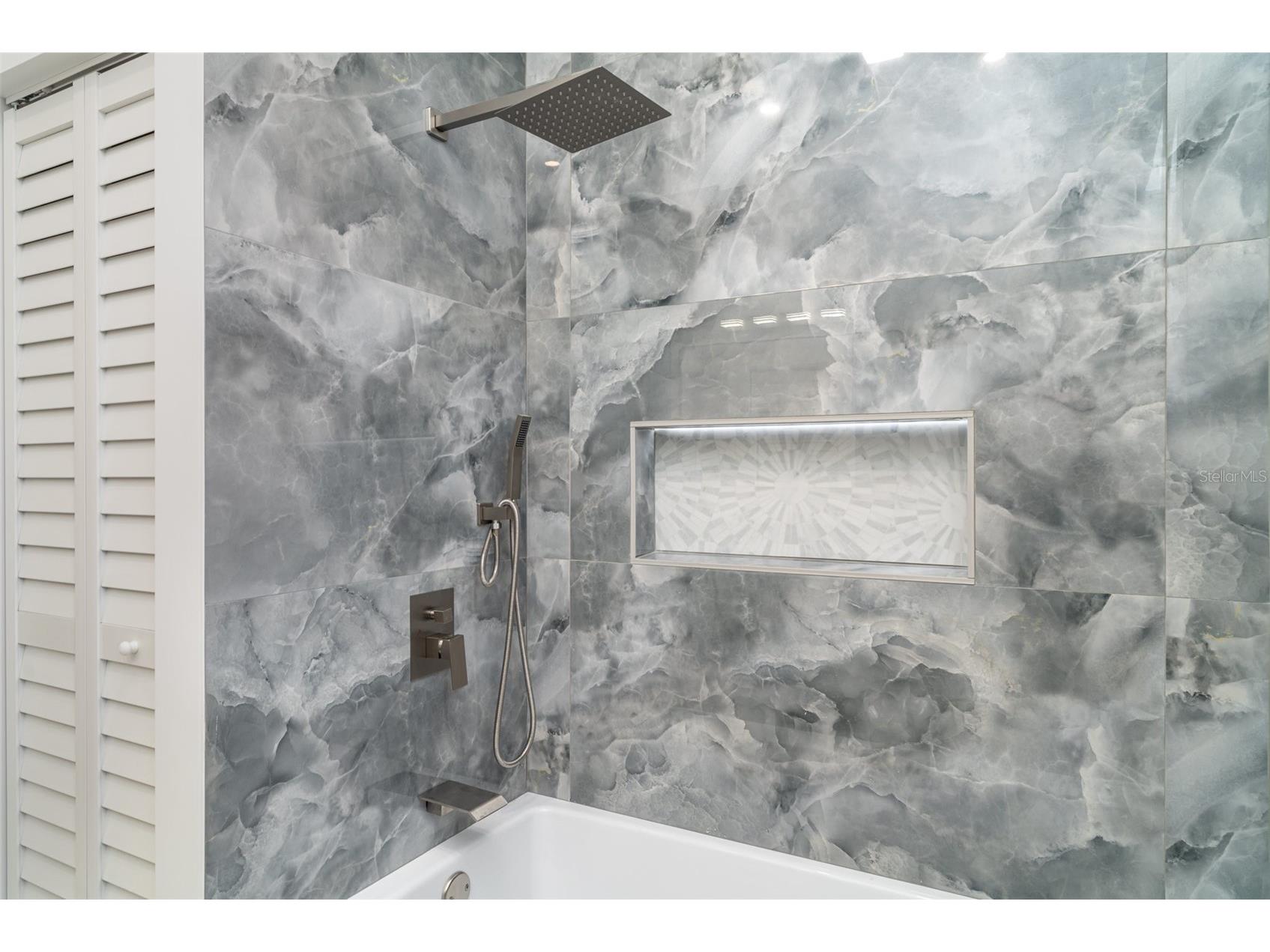 2141 Cork Oak Street Sarasota FL 34232 A4680749 image19