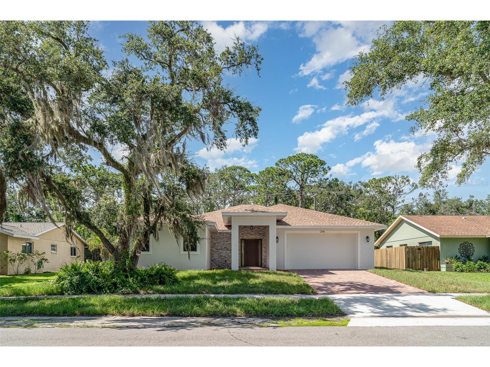 2141 Cork Oak Street Sarasota FL 34232 A4680749 image2