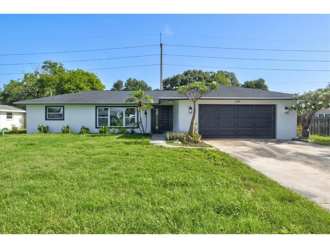 2141 Fiesta Drive Sarasota FL 34231 A4615150 image1