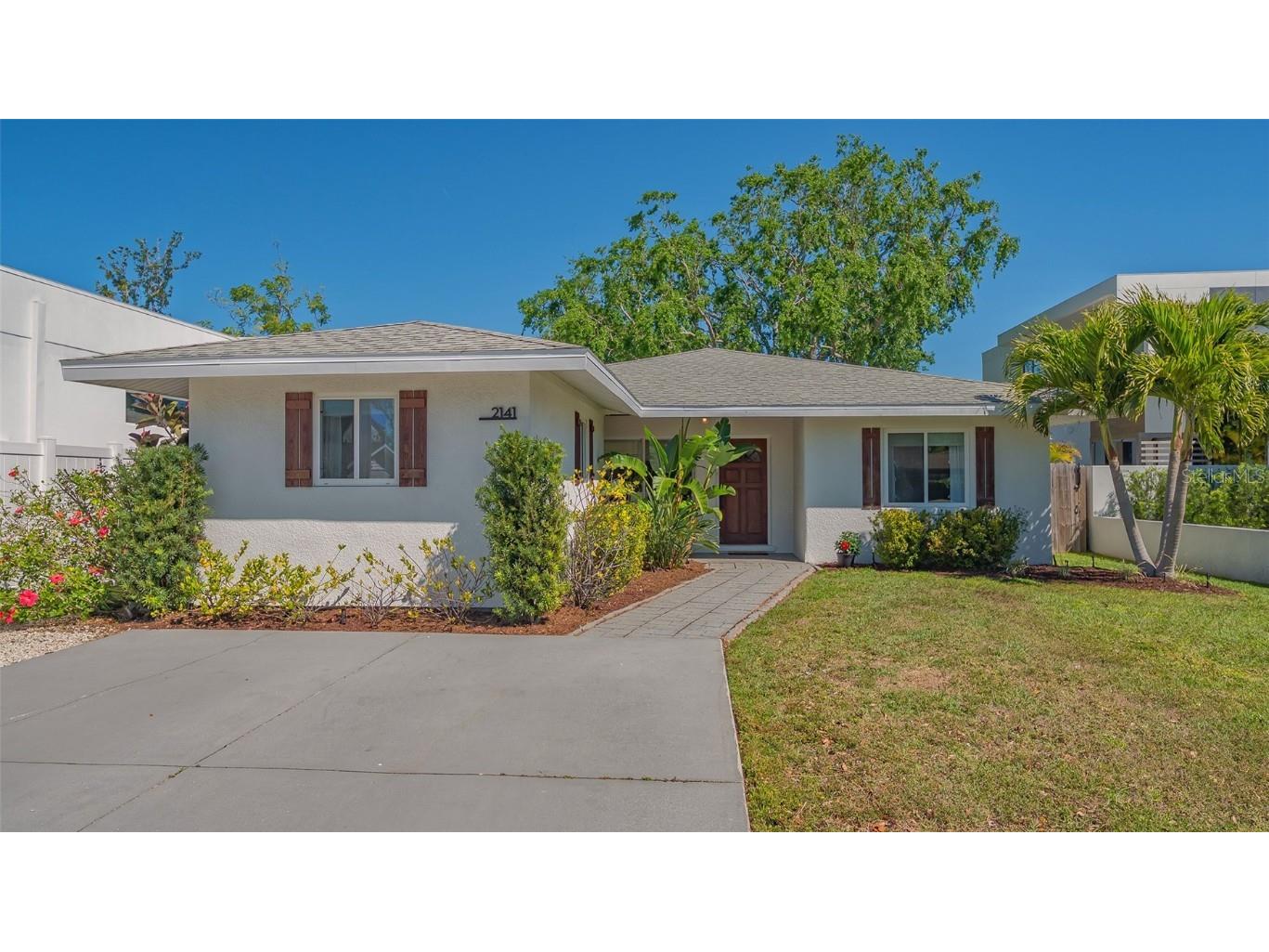 2141 Hyde Park Street Sarasota FL 34239 A4644092 image1