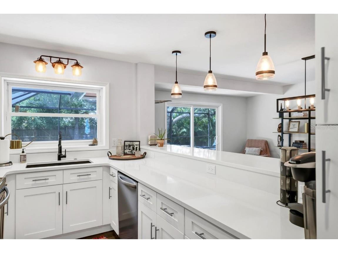 2141 Hyde Park Street Sarasota FL 34239 A4655596 image12