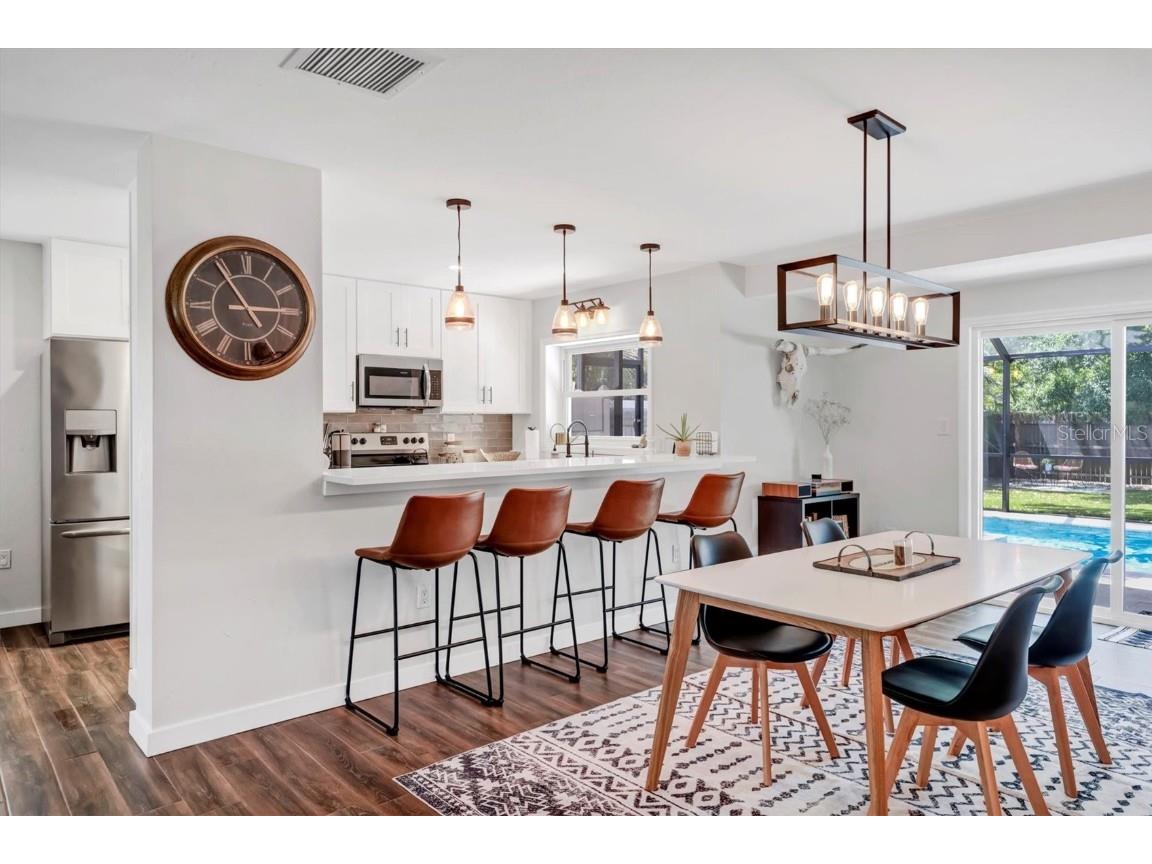 2141 Hyde Park Street Sarasota FL 34239 A4655596 image16