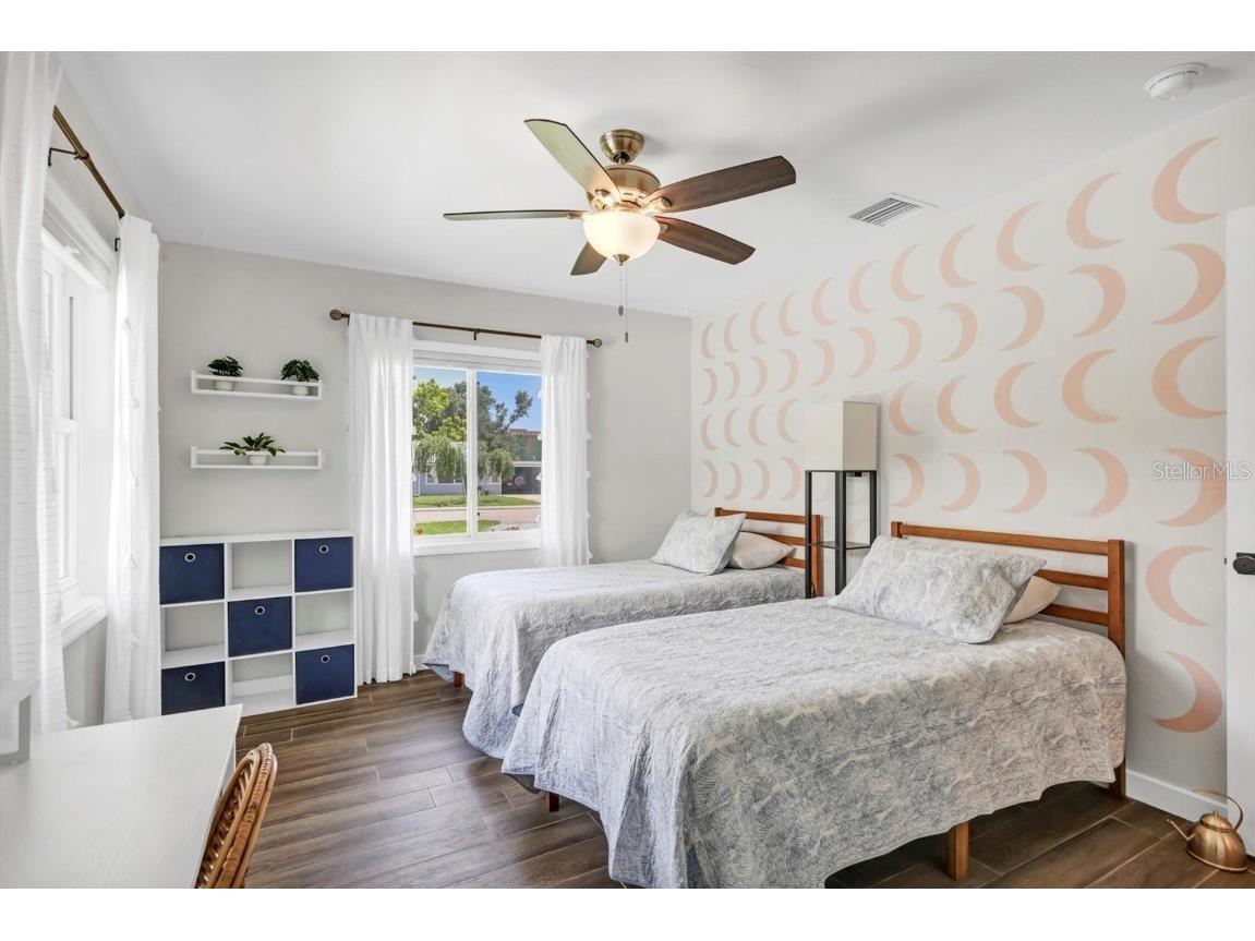 2141 Hyde Park Street Sarasota FL 34239 A4655596 image22