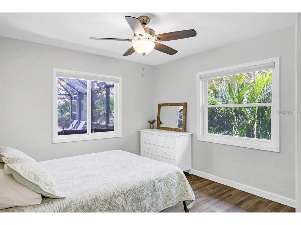 2141 Hyde Park Street Sarasota FL 34239 A4655596 image24