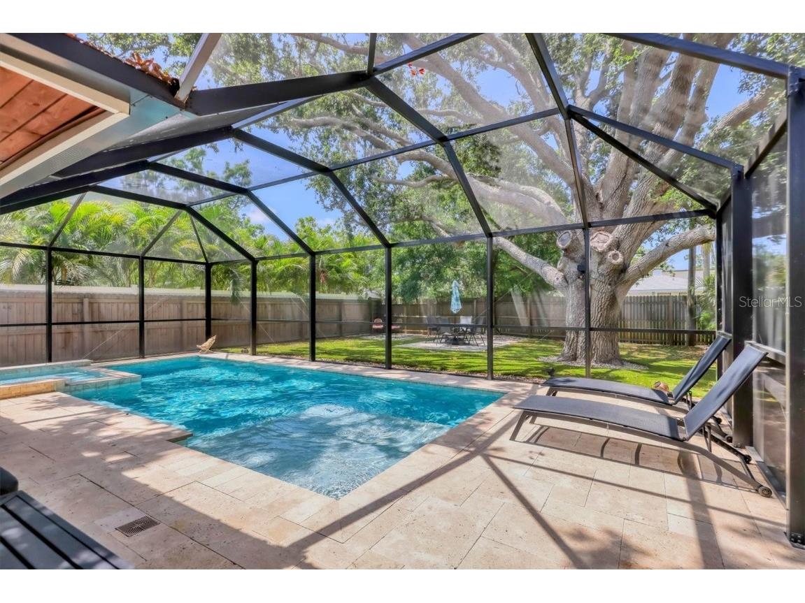 2141 Hyde Park Street Sarasota FL 34239 A4655596 image28