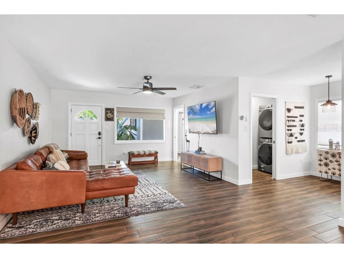 2141 Hyde Park Street Sarasota FL 34239 A4655596 image5