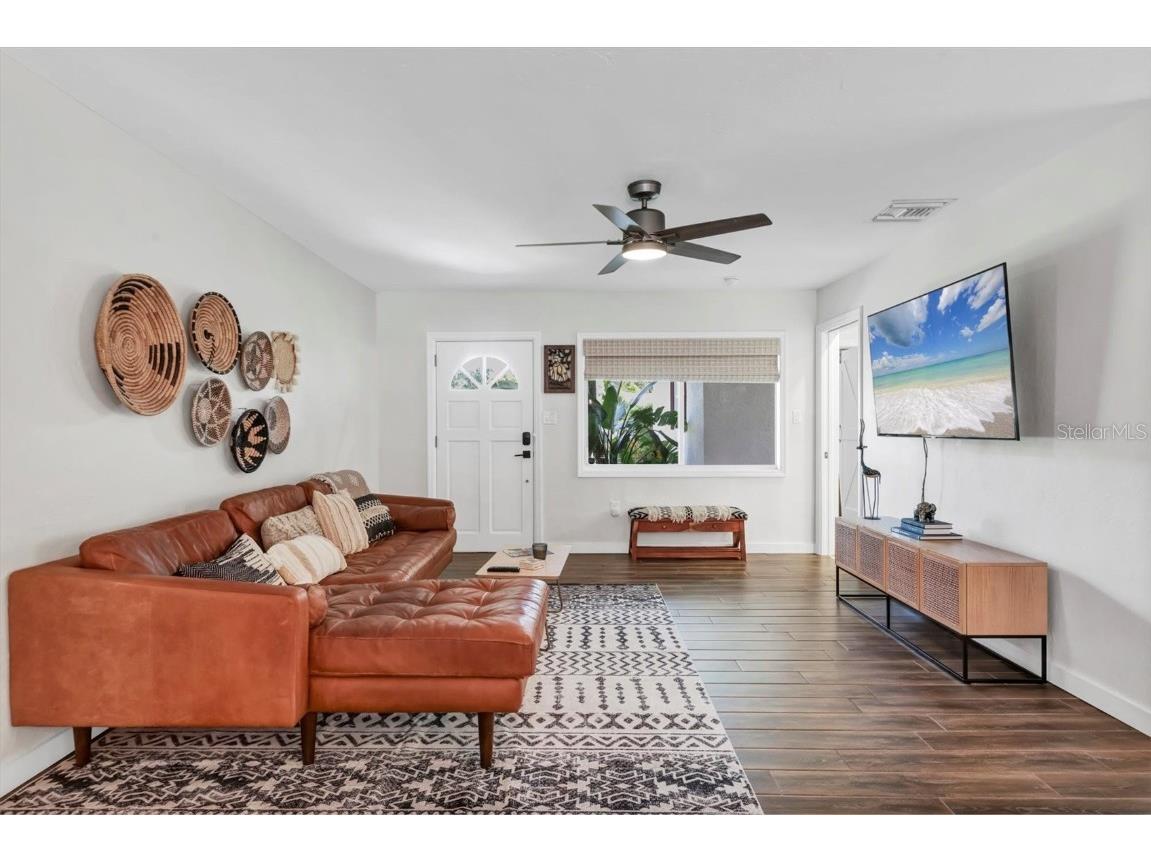 2141 Hyde Park Street Sarasota FL 34239 A4655596 image6