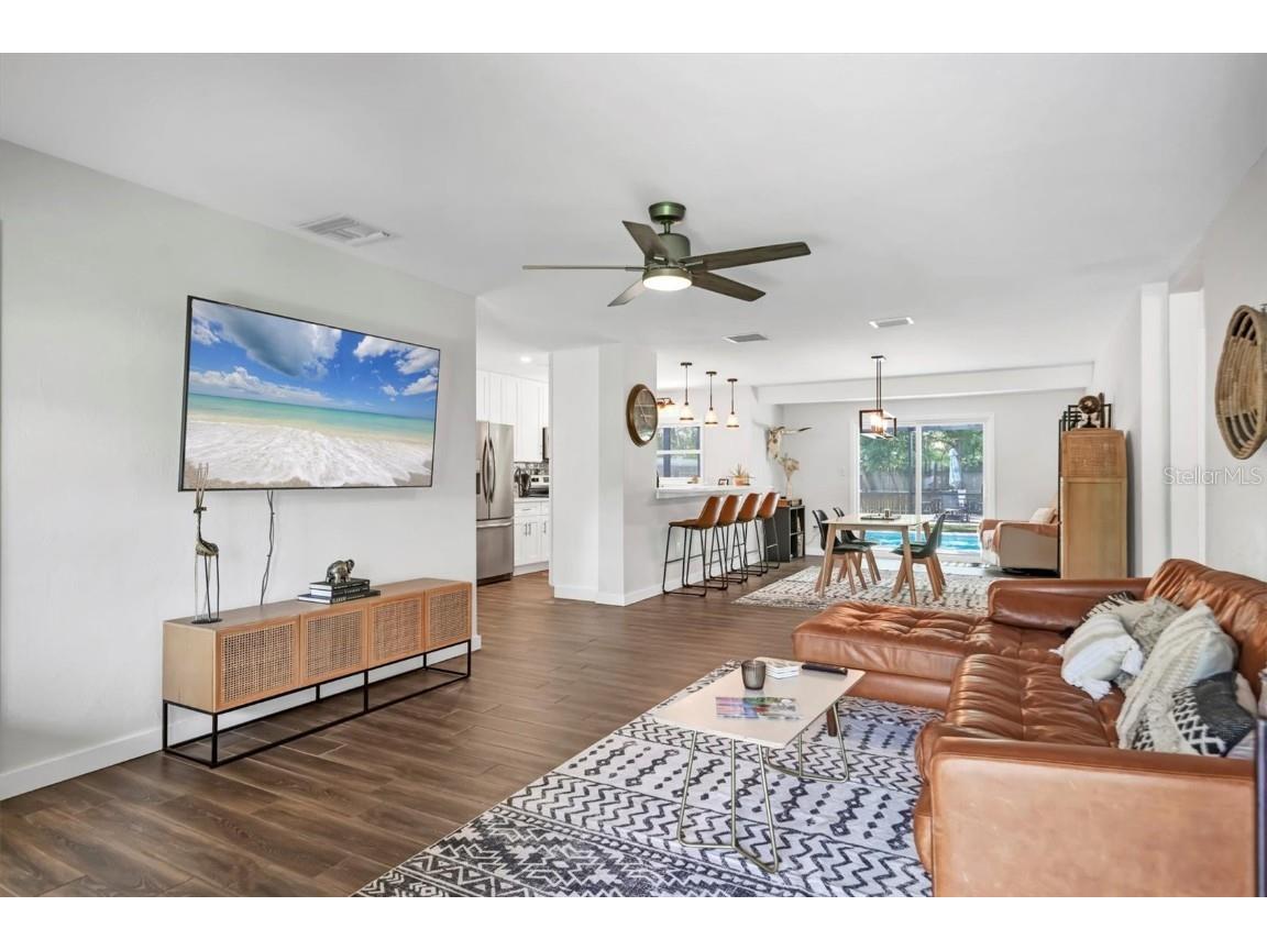 2141 Hyde Park Street Sarasota FL 34239 A4655596 image9