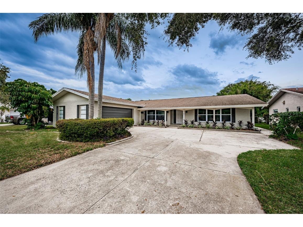 2141 N Keene Road Clearwater FL 33763 U8214553 image1