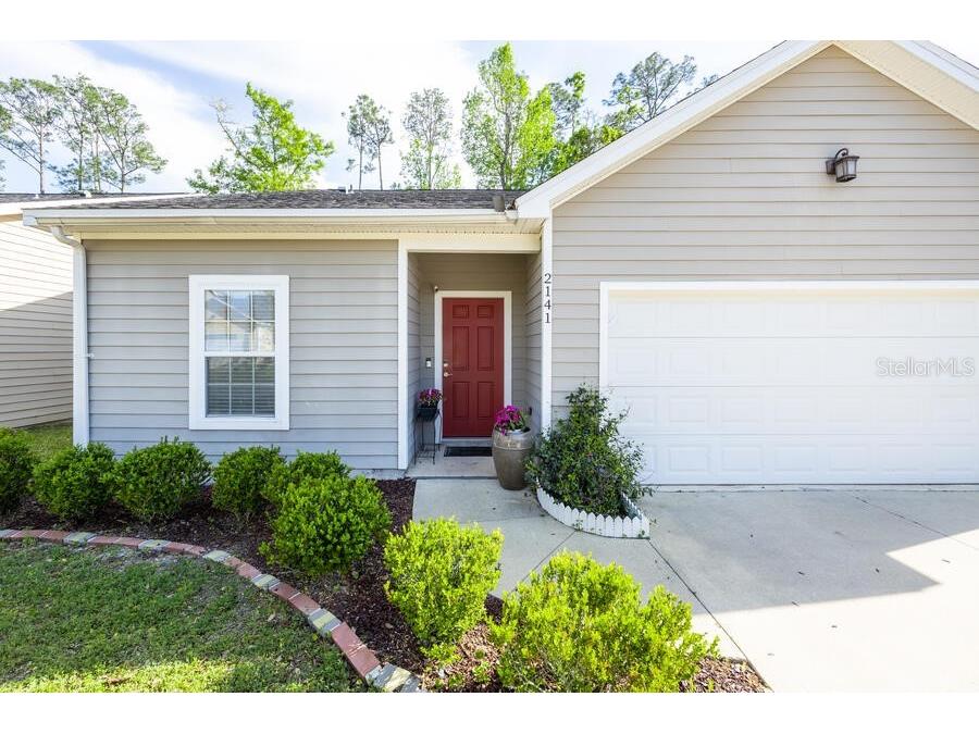 2141 NW 76th Place Gainesville FL 32609 A4646239 image1