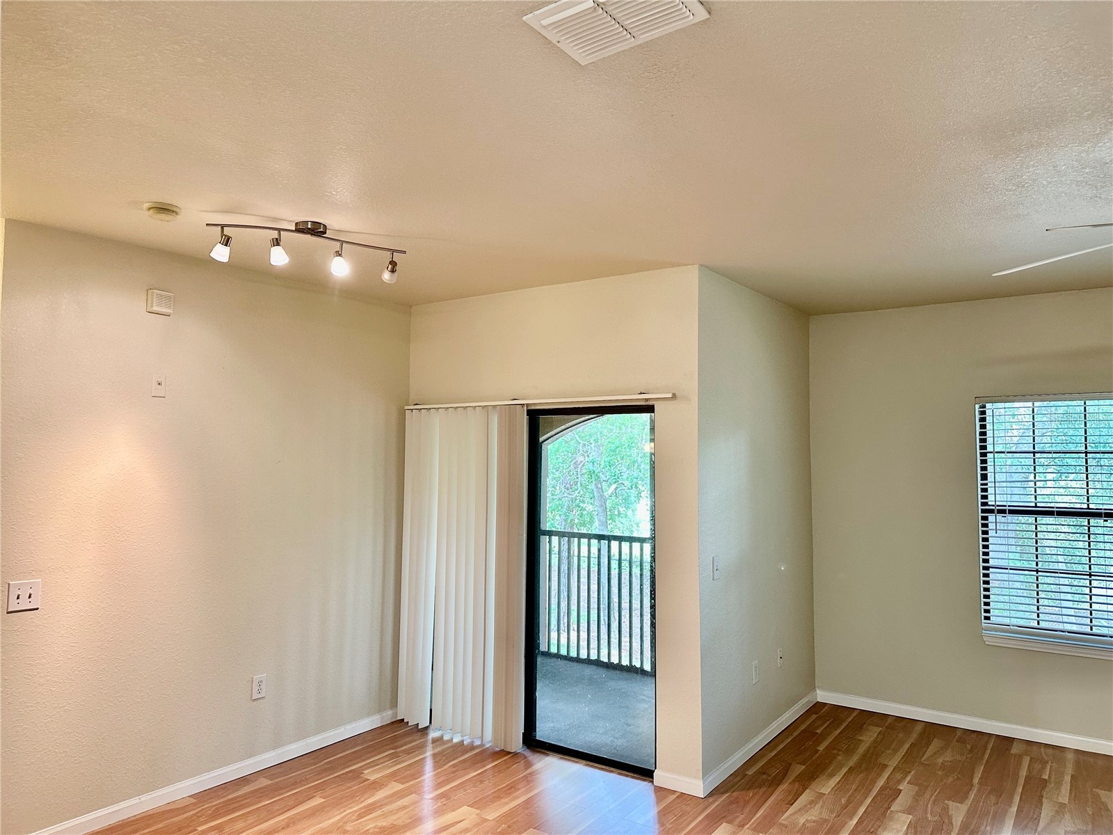 2141 Portofino Place #2827 Palm Harbor FL 34683 W7886032 image9