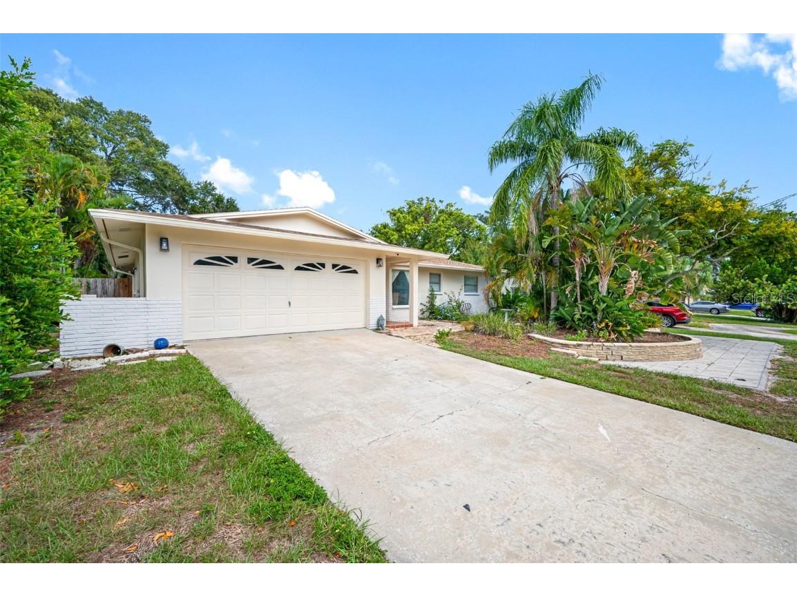2142 Bell Cheer Drive Clearwater FL 33764 U8214970 image1
