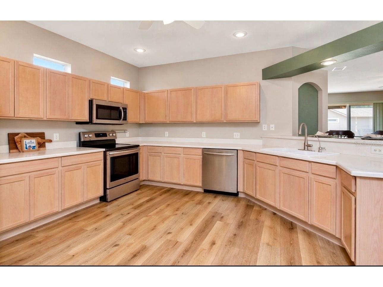 21433 Diamonte Drive Land O Lakes FL 34637 TB8476562 image12