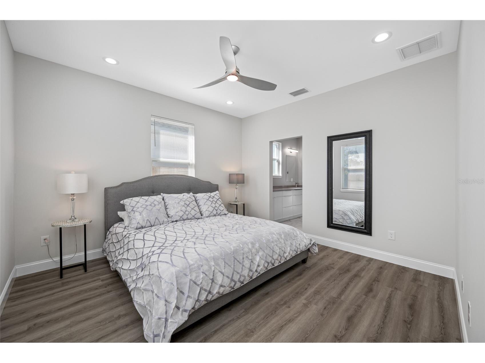 2144 43rd Terrace N Saint Petersburg FL 33714 TB8475335 image14