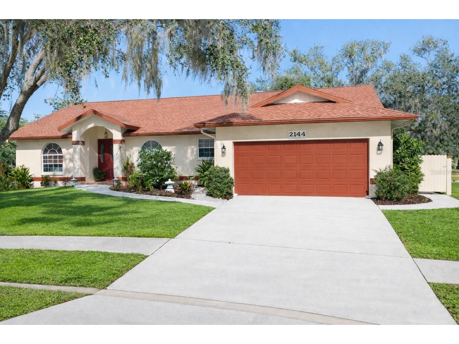 2144 Black Oak Court Sarasota FL 34232 A4678962 image1