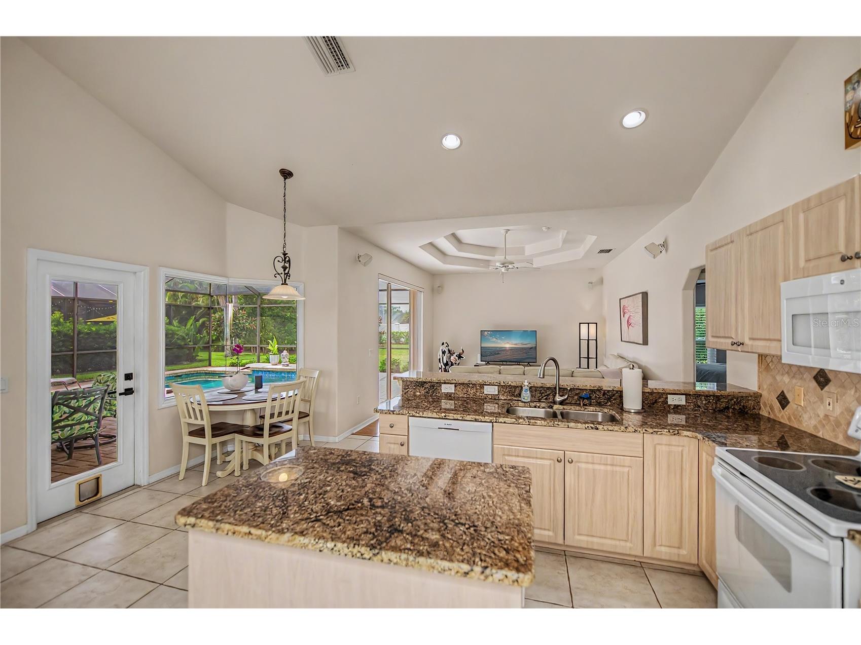 2145 Date Palm Way Venice FL 34292 N6144445 image13