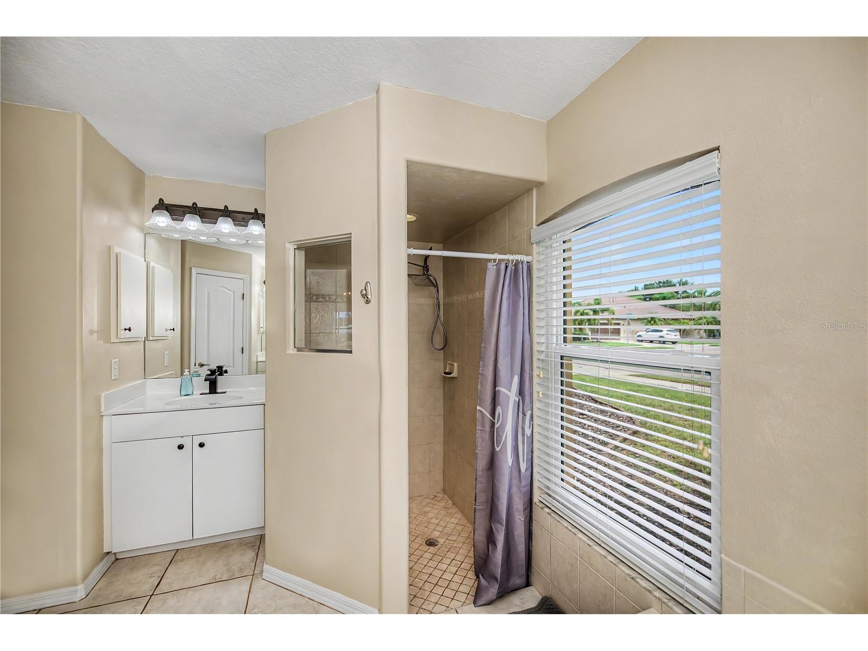 2145 Date Palm Way Venice FL 34292 N6144445 image37