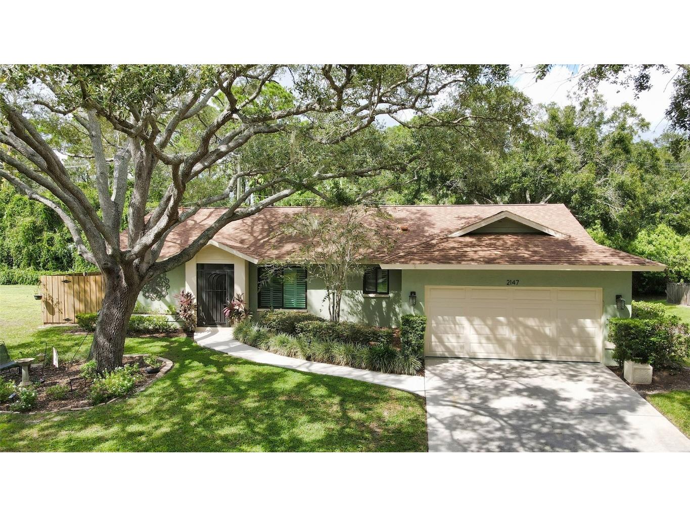 2147 Cork Oak Street Sarasota FL 34232 A4583948 image1