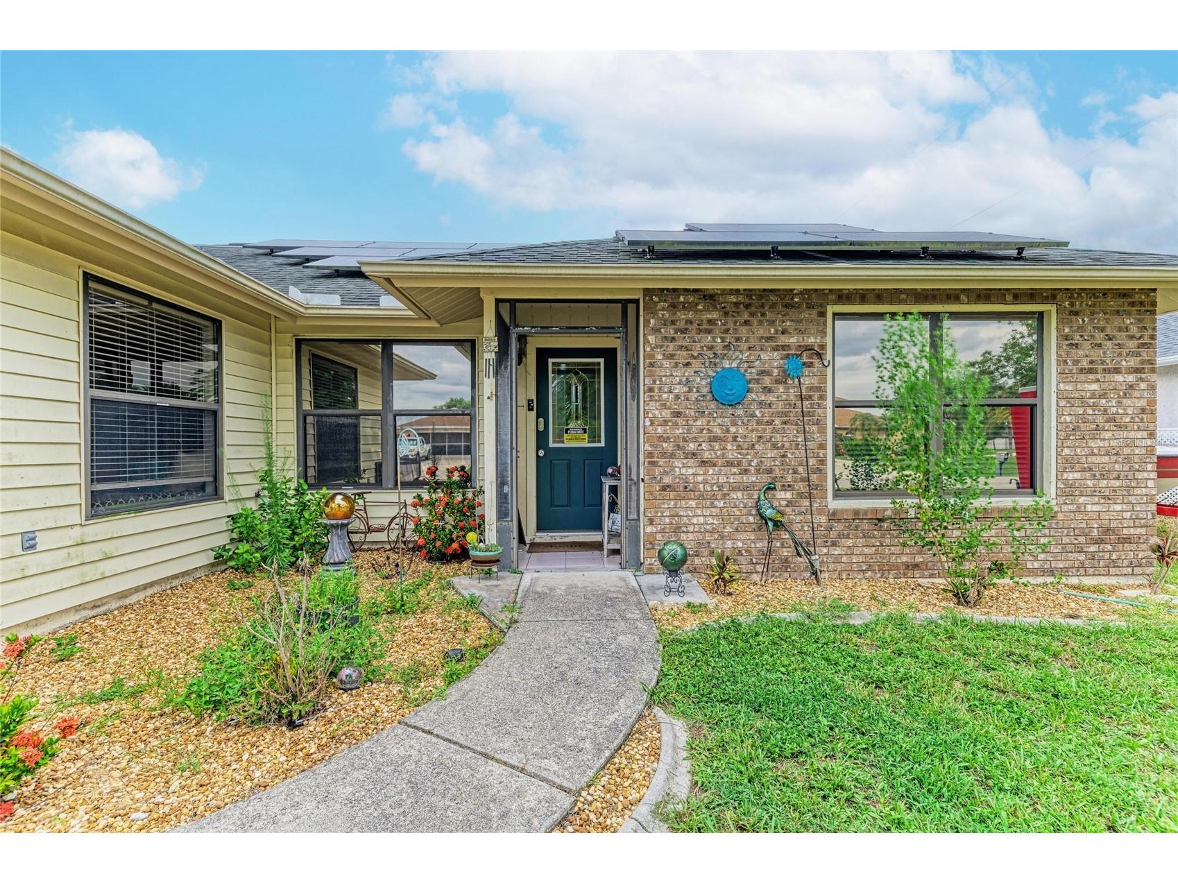 2147 Floribanna Street North Port FL 34287 A4699347 image1