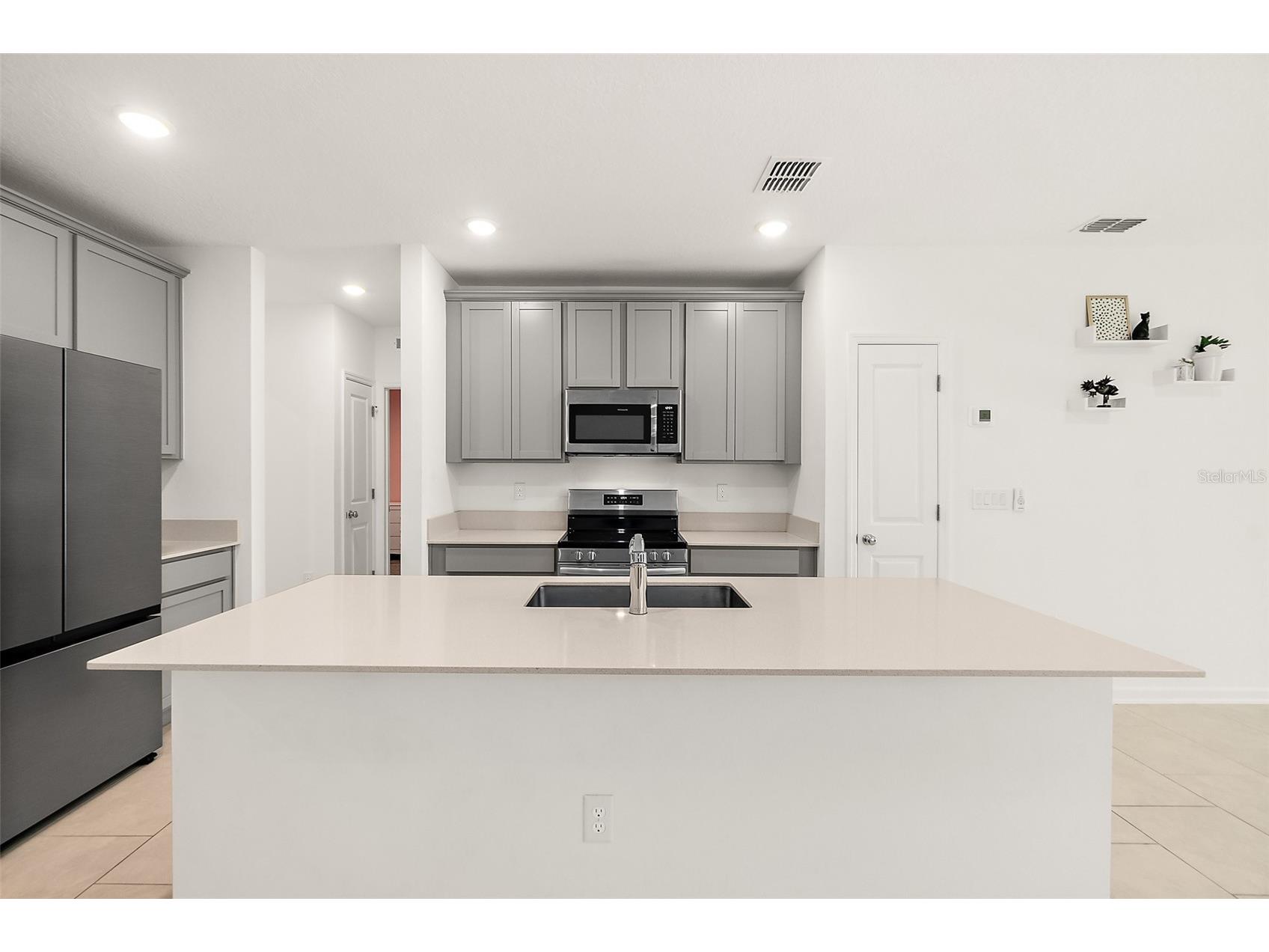 2147 Green Valley Street Daytona Beach FL 32124 V4947398 image3