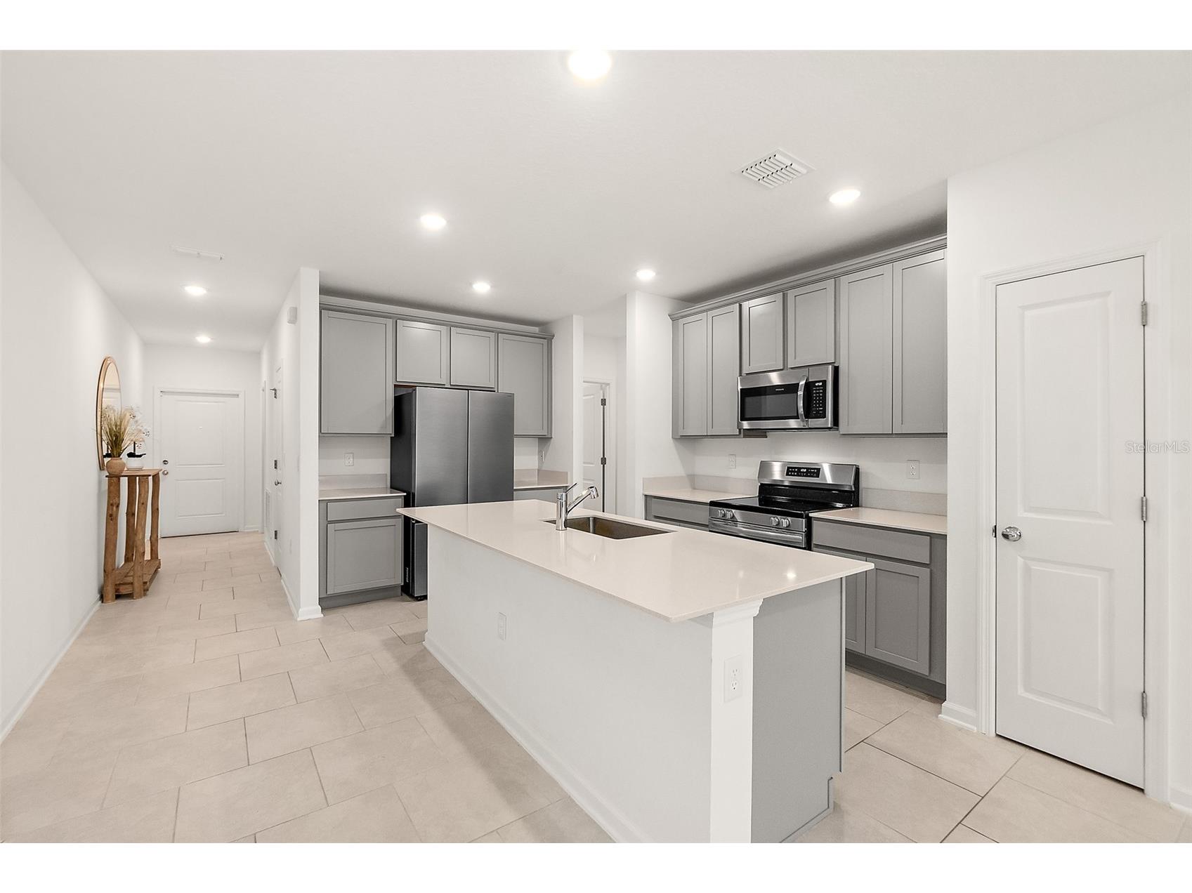 2147 Green Valley Street Daytona Beach FL 32124 V4947398 image4