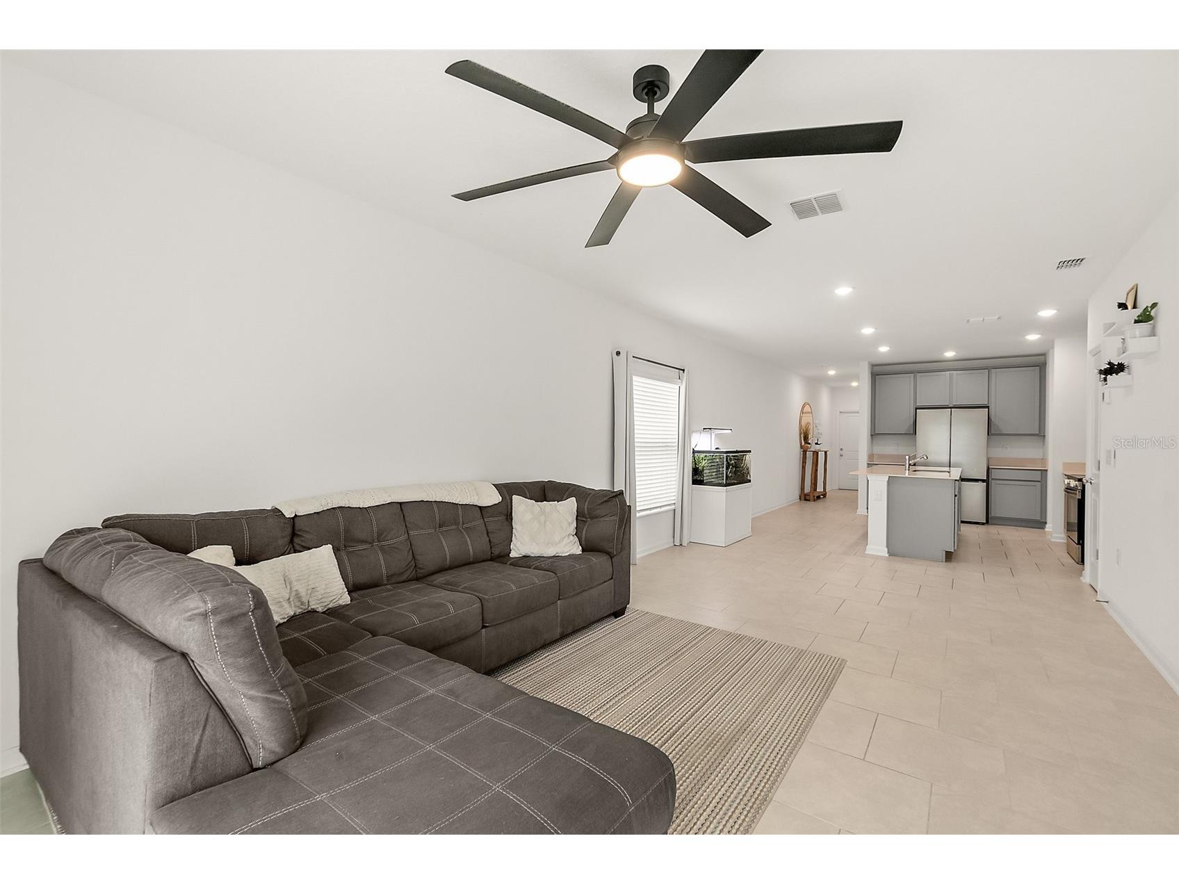 2147 Green Valley Street Daytona Beach FL 32124 V4947398 image8