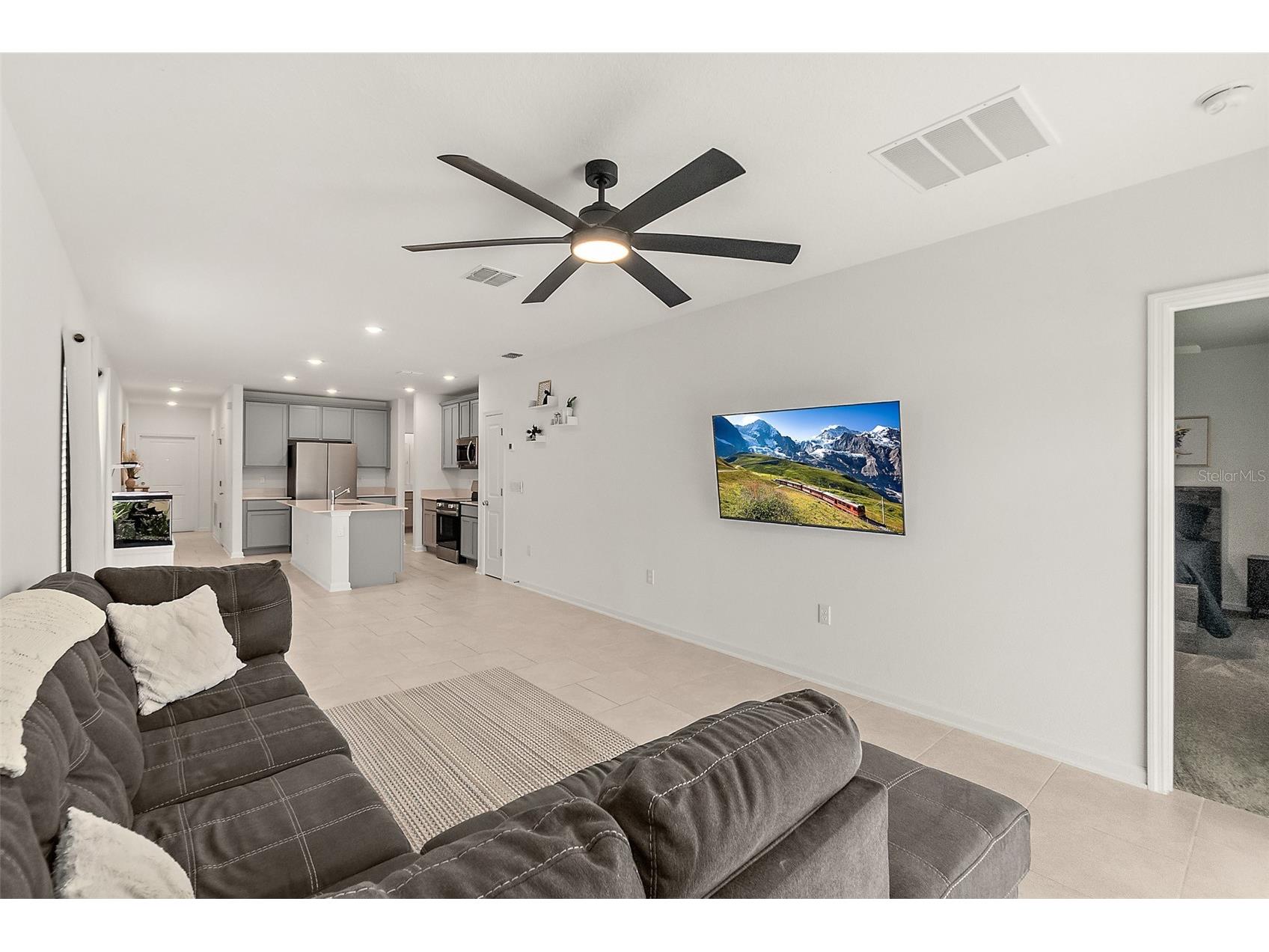 2147 Green Valley Street Daytona Beach FL 32124 V4947398 image9