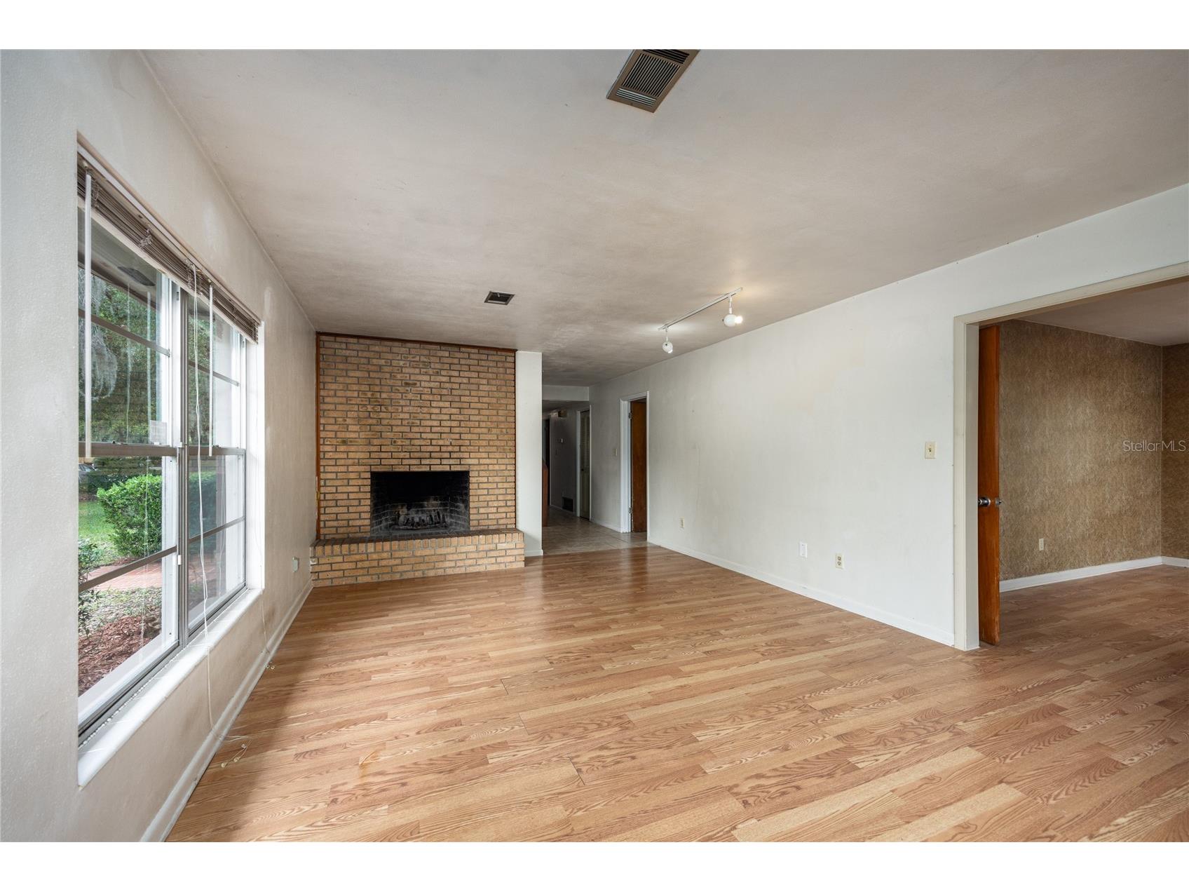 2147 NW 7th Place Gainesville FL 32603 GC531675 image11