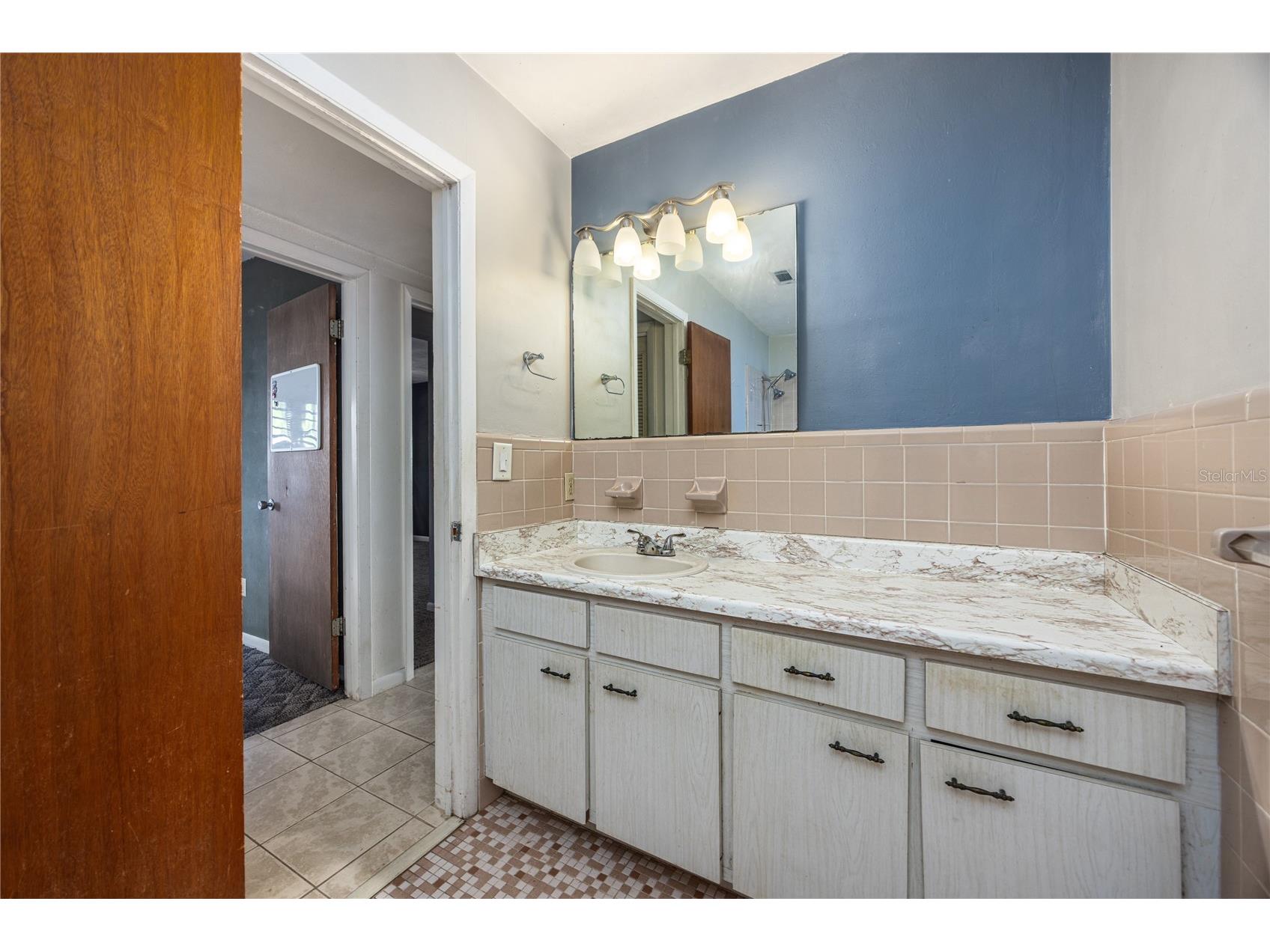 2147 NW 7th Place Gainesville FL 32603 GC531675 image28