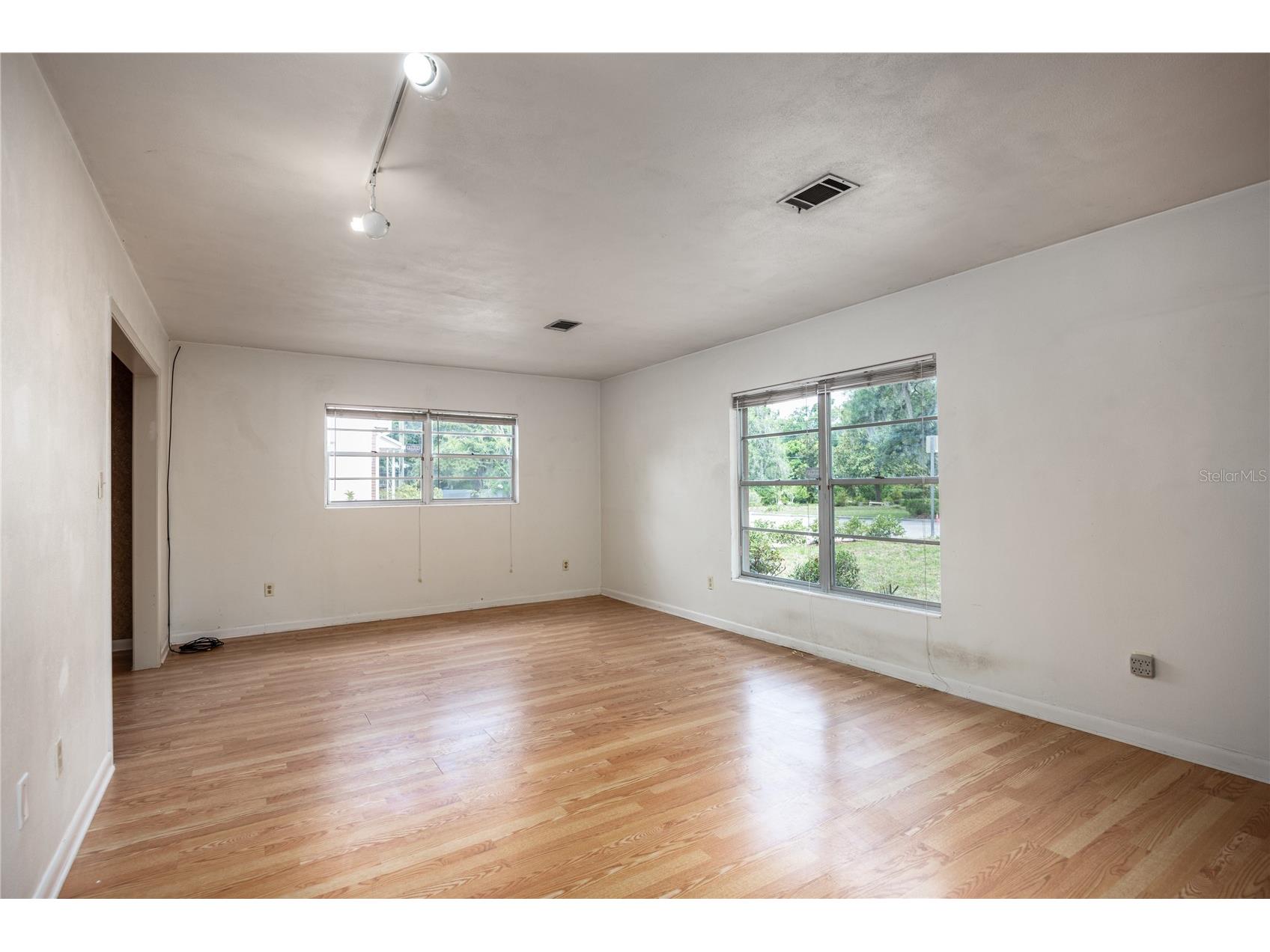 2147 NW 7th Place Gainesville FL 32603 GC531675 image8