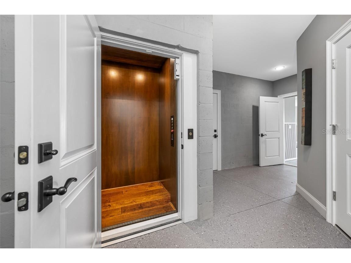 2149 Bayou Grande Boulevard NE Saint Petersburg FL 33703 - BAYOU GRANDE TB8373577 image1