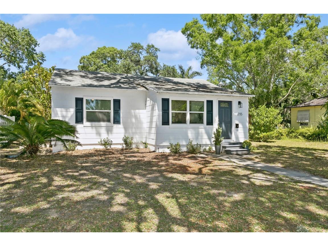 215 35th Avenue NE Saint Petersburg FL 33704 U8236049 image1