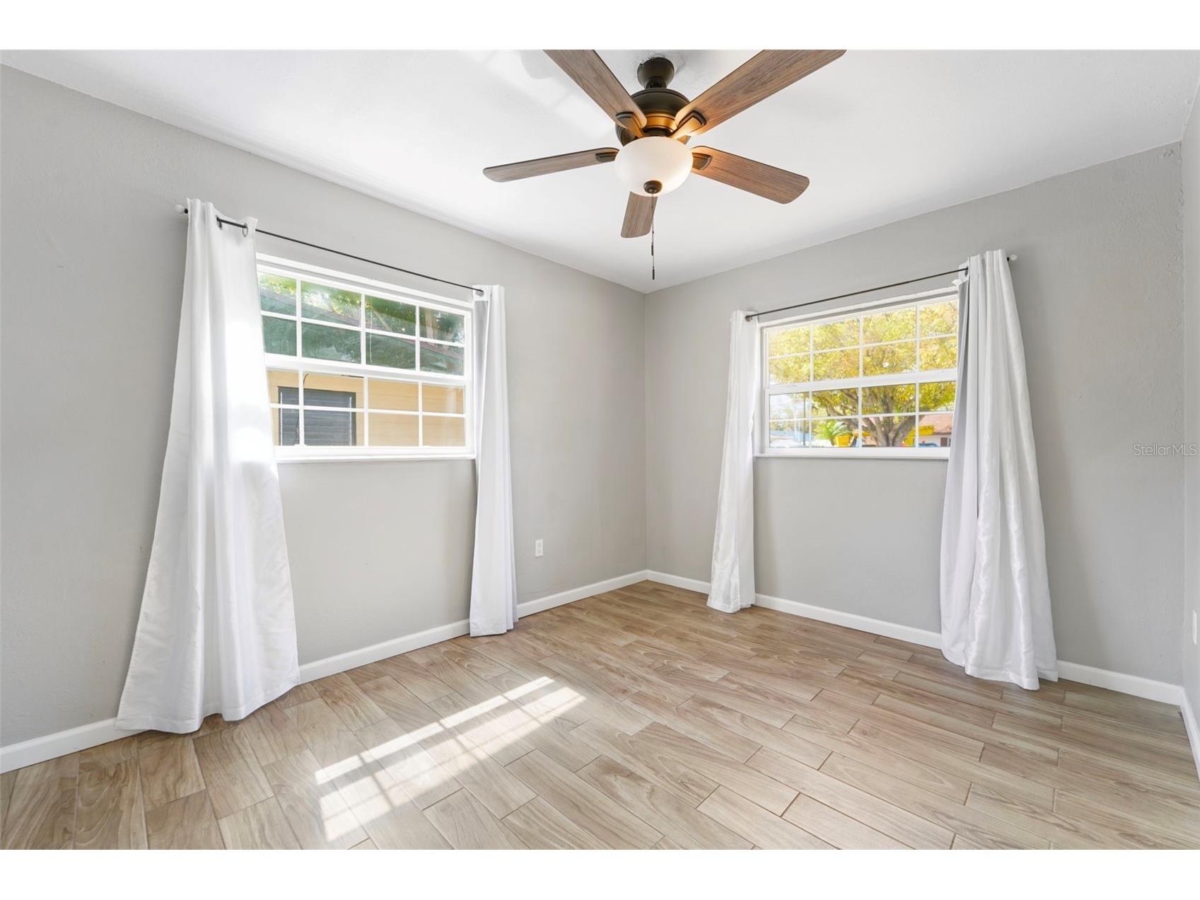 215 36th Street SE Largo FL 33771 TB8483381 image25