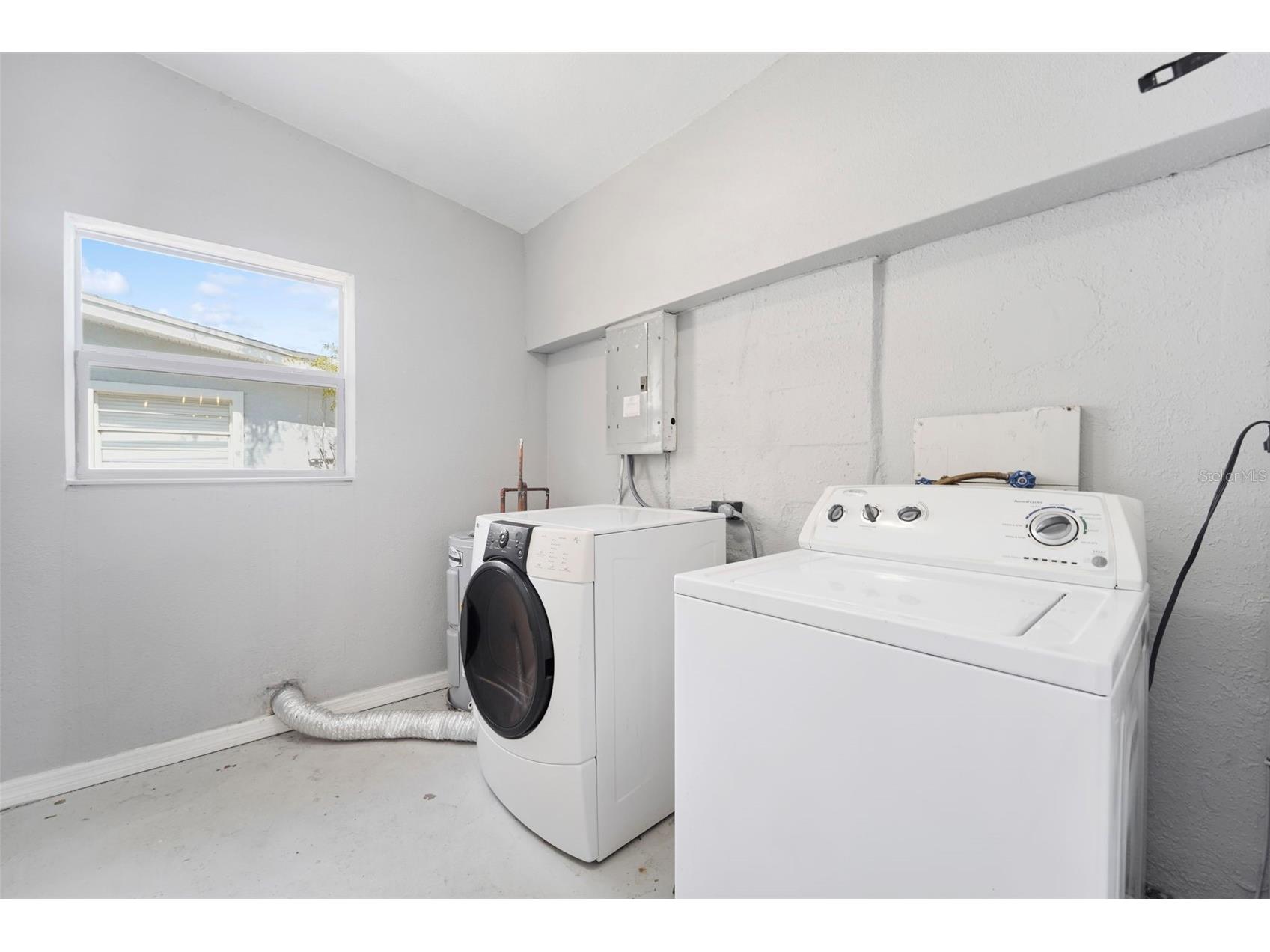 215 36th Street SE Largo FL 33771 TB8483381 image7