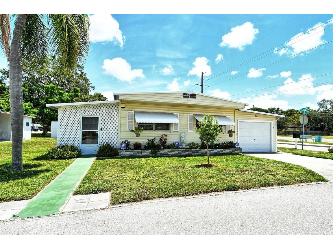 215 52nd Avenue Boulevard W Bradenton FL 34207 A4579309 image1