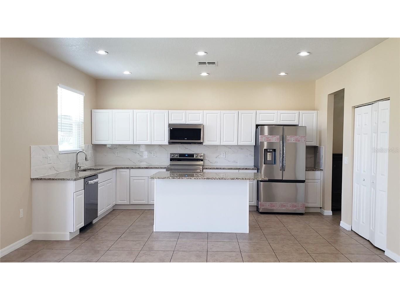 215 63rd Drive E Bradenton FL 34203 A4649100 image10