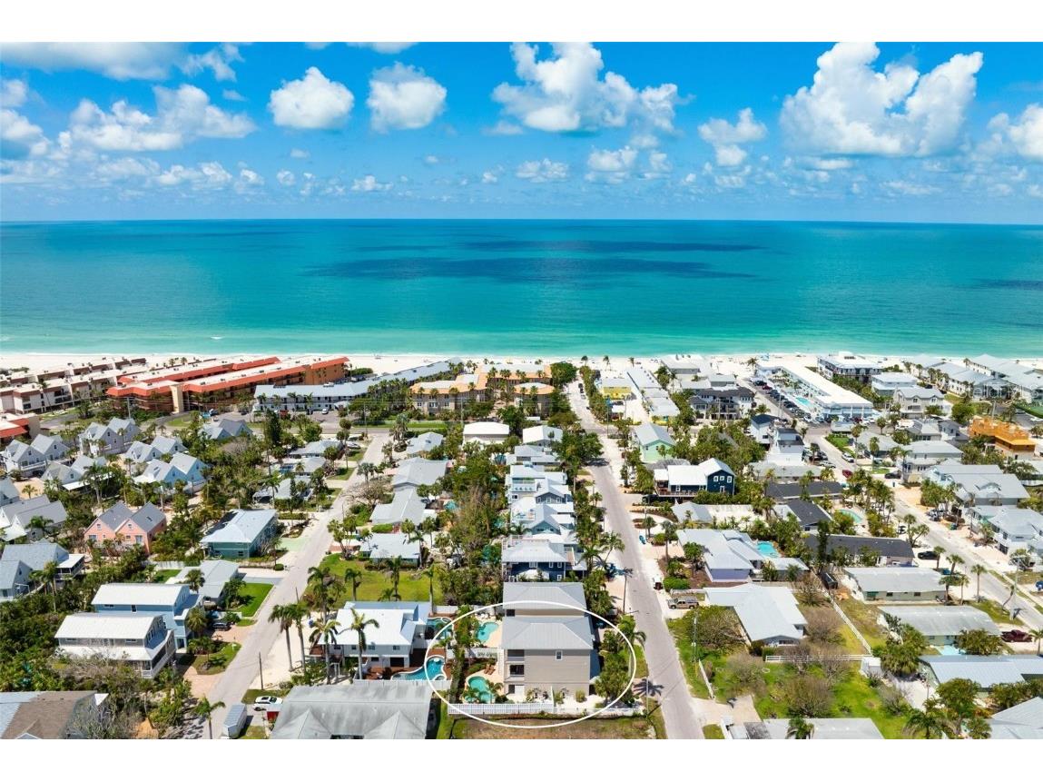 215 65th Street Holmes Beach FL 34217 A4652336 image2