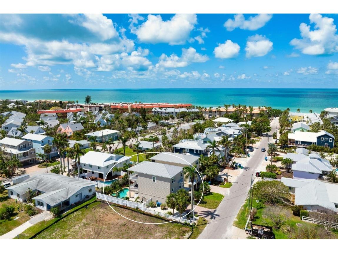 215 65th Street Holmes Beach FL 34217 A4652336 image3