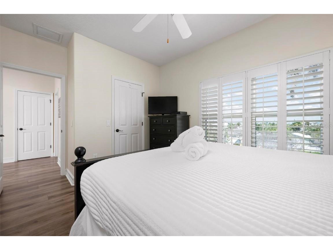 215 65th Street Holmes Beach FL 34217 A4652336 image42