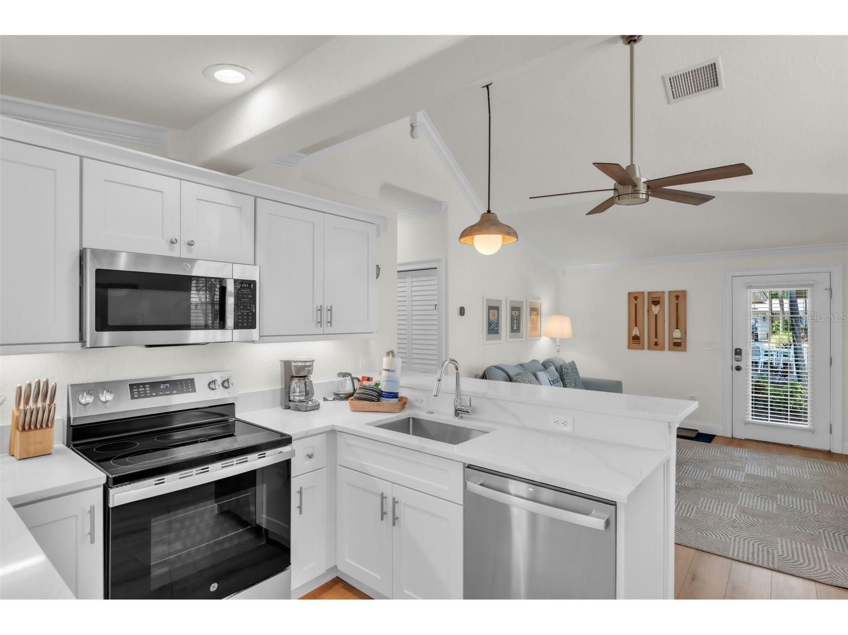 215 67th Street #6 Holmes Beach FL 34217 A4688457 image12