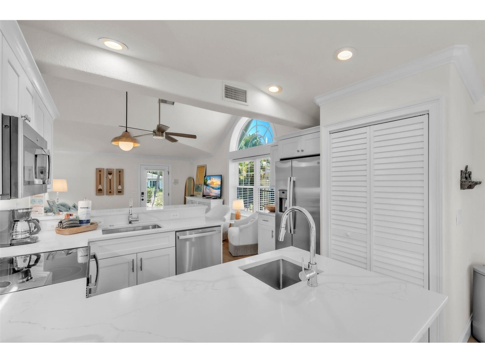 215 67th Street #6 Holmes Beach FL 34217 A4688457 image14
