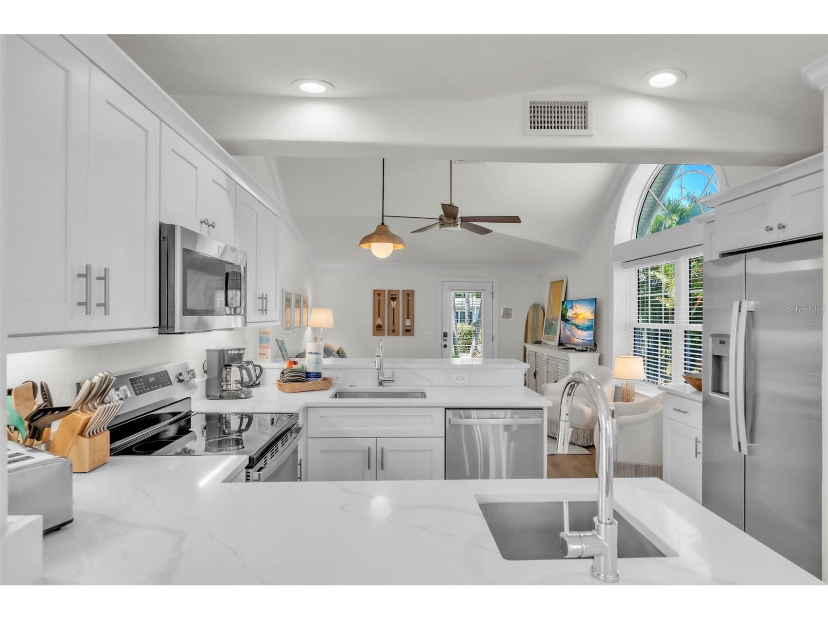 215 67th Street #6 Holmes Beach FL 34217 A4688457 image15