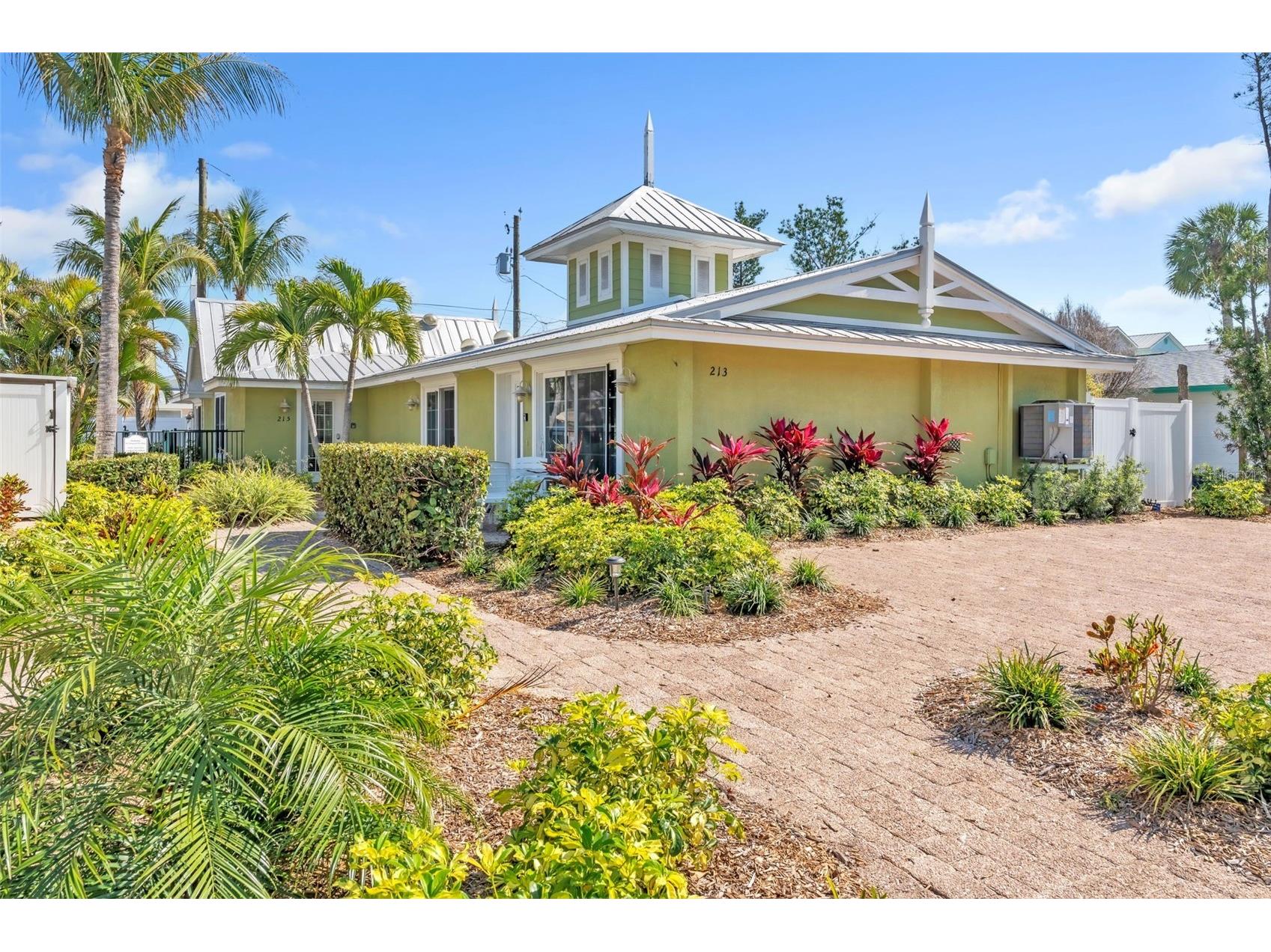 215 67th Street #6 Holmes Beach FL 34217 A4688457 image2